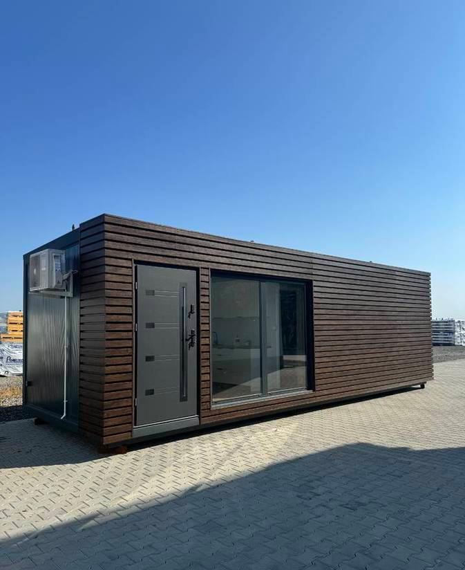 contenedor habitable con paneles sándwich de 12x3 metros
